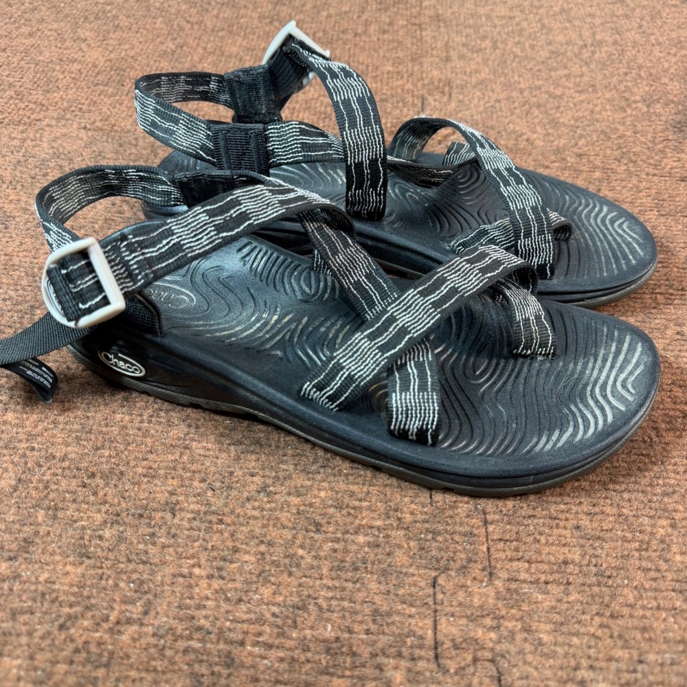 Chaco Z Cloud 2 Sandals Womens 9 Black White Stripe Strappy Toe Loop JCH108026